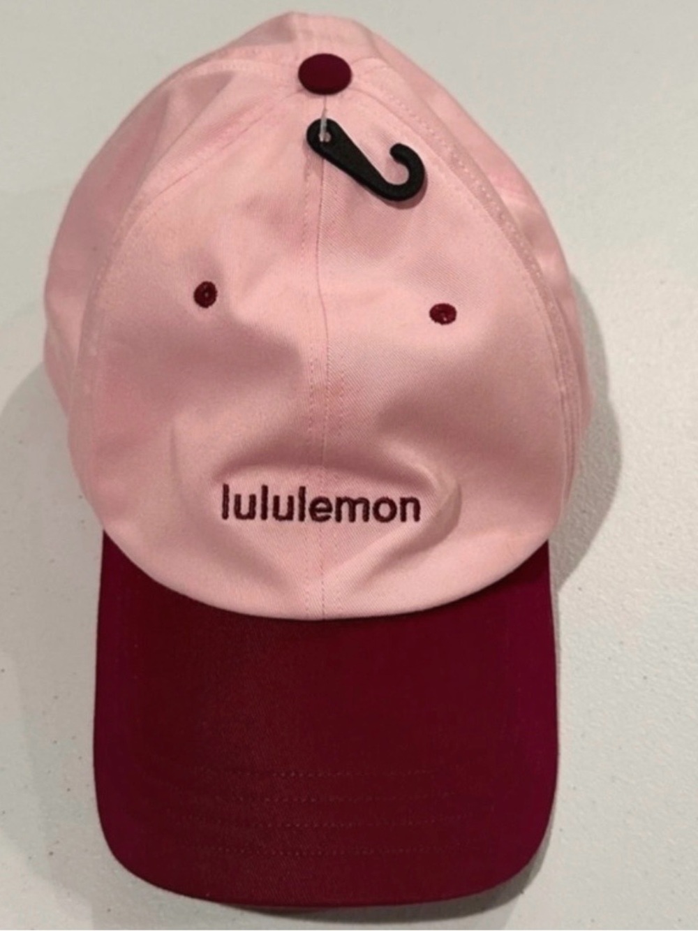 NWT Lululemon  Ball cap word mark strawberry milkshake
luxe L/XL